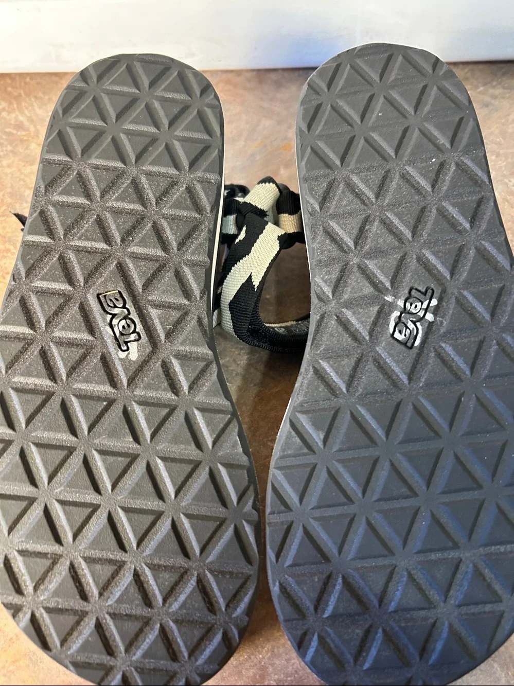Teva Womens Original Universal Balance Black/White Strappy Sandal Sz 8